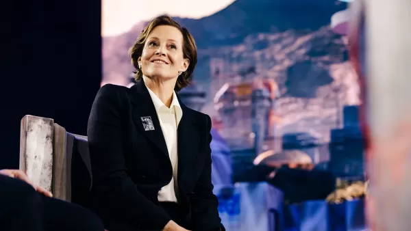 Sigourney Weaver Mandalorian & Grogu di Grogu mencuri hatinya dan banyak lagi - Sambutan Star Wars