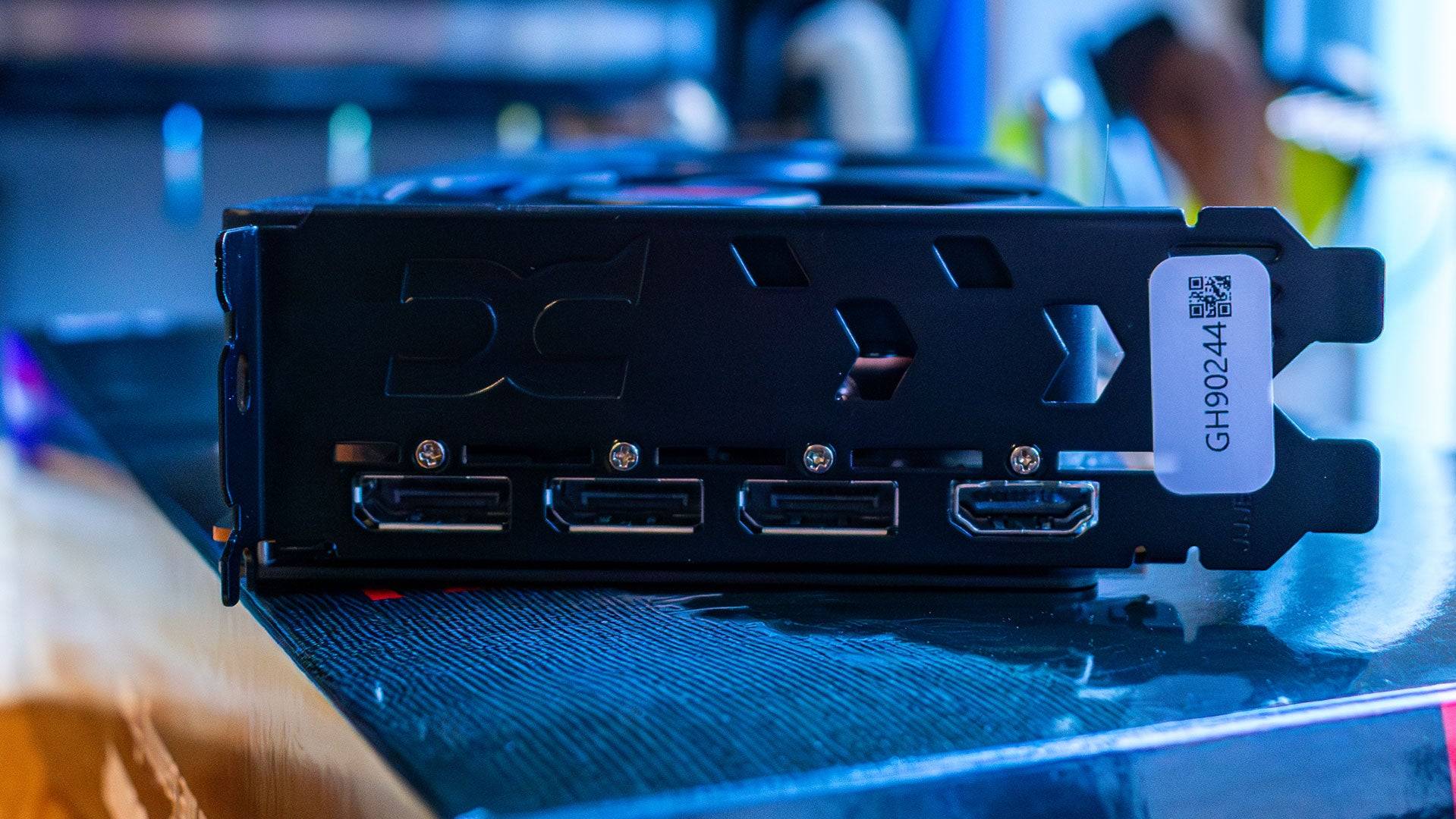Nvidia Geforce RTX 5070 TI contre AMD Radeon RX 9070 XT
